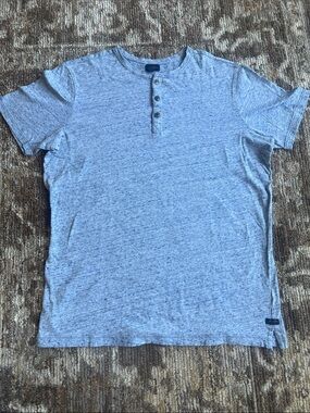 Men’s Good Man Casual T-Shirt with buttons light blue heather size S